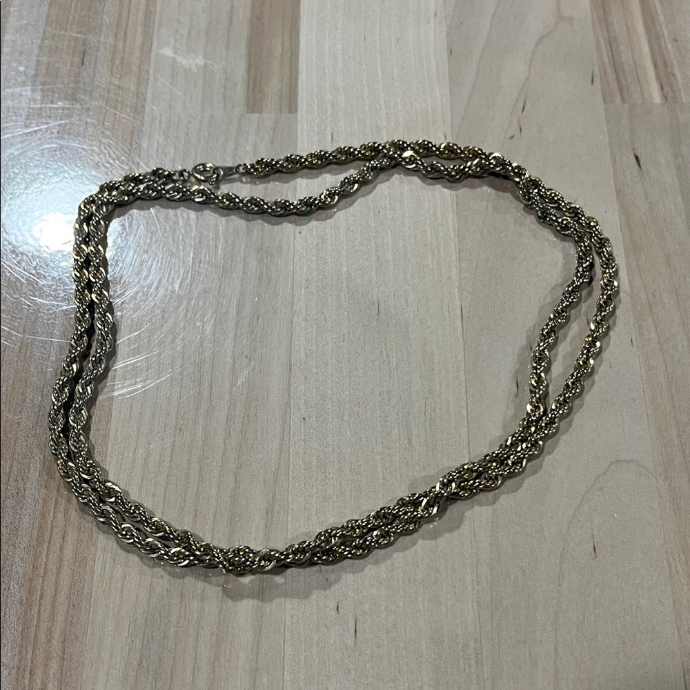 Necklace elegant Gold-Toned Twisted Chain Necklace